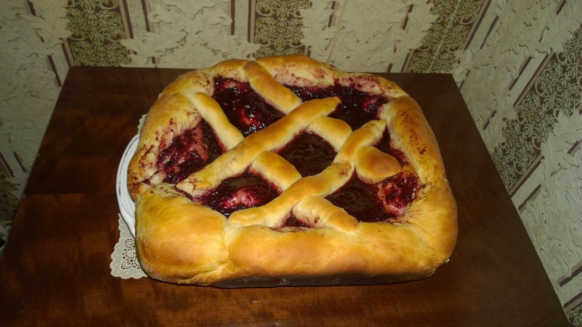 Маковый крученый пирог