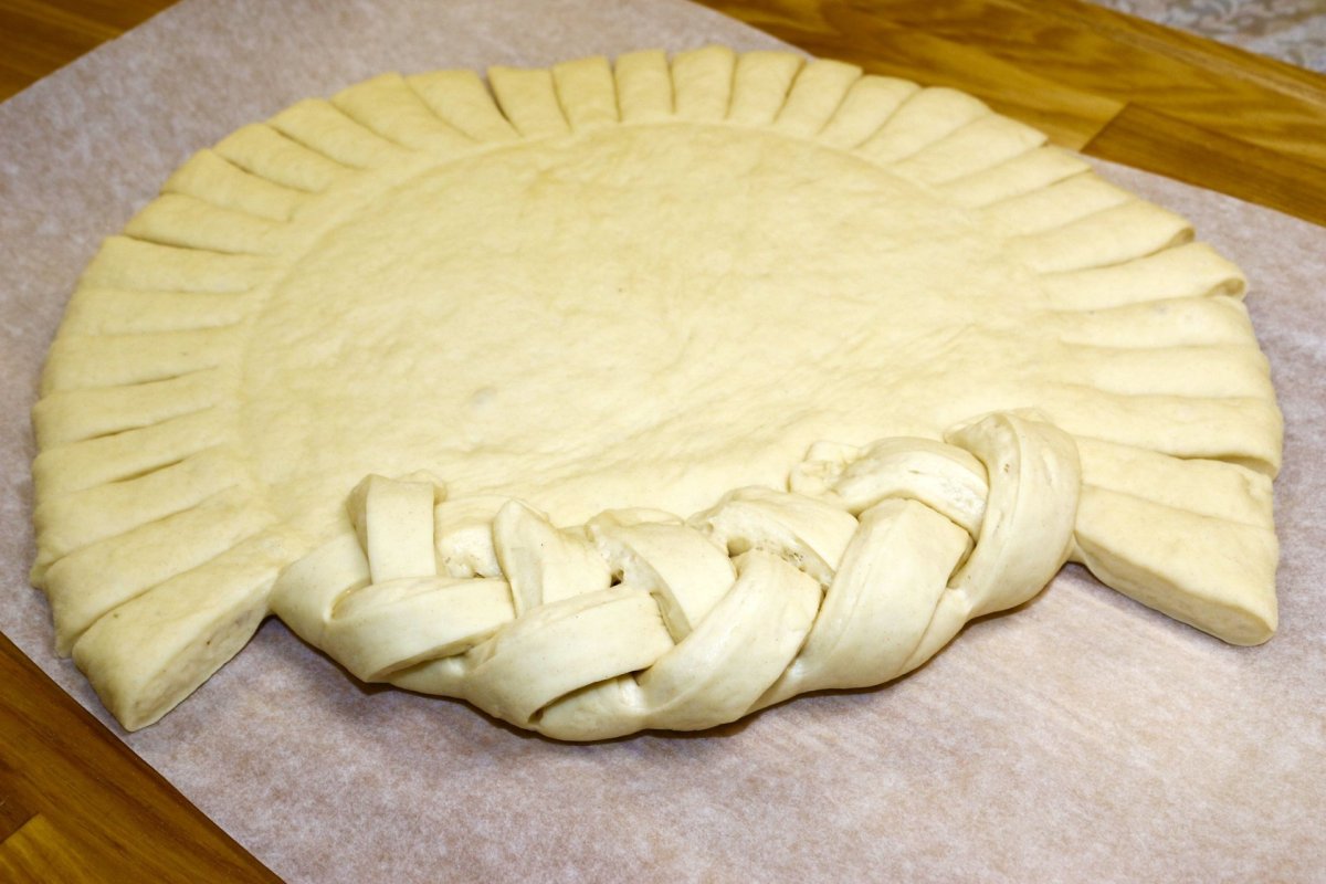 Украшение пирога косичкой