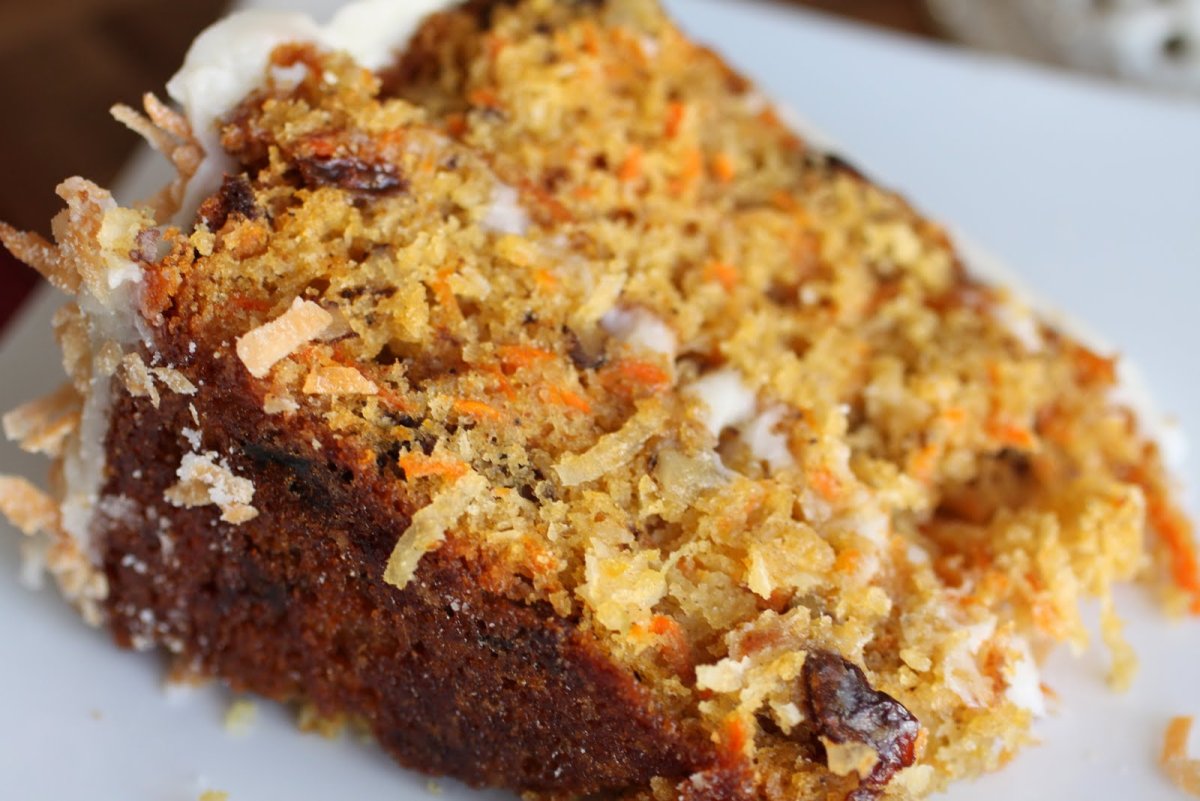 Морковный пирог с грецкими орехами