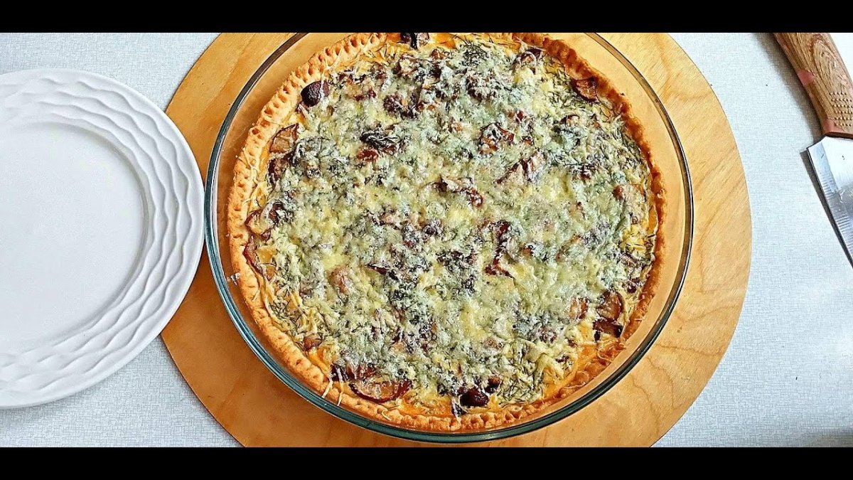 Закрытый пирог с курицей и грибами