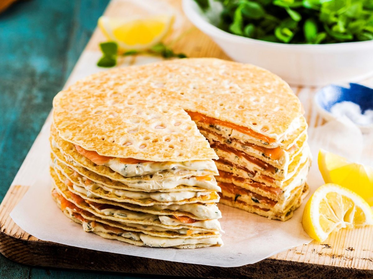 Блины фаршированные ветчиной и сыром