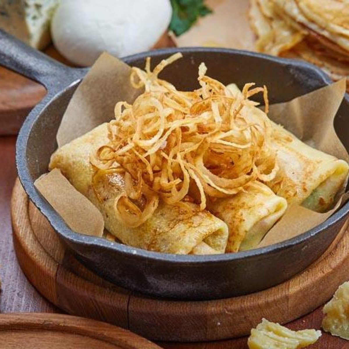 Блинчики с творогом и джемом