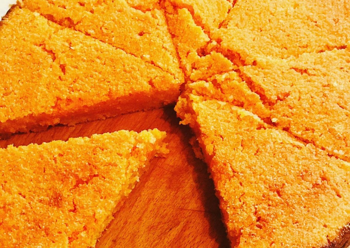 Морковный пирог с корицей