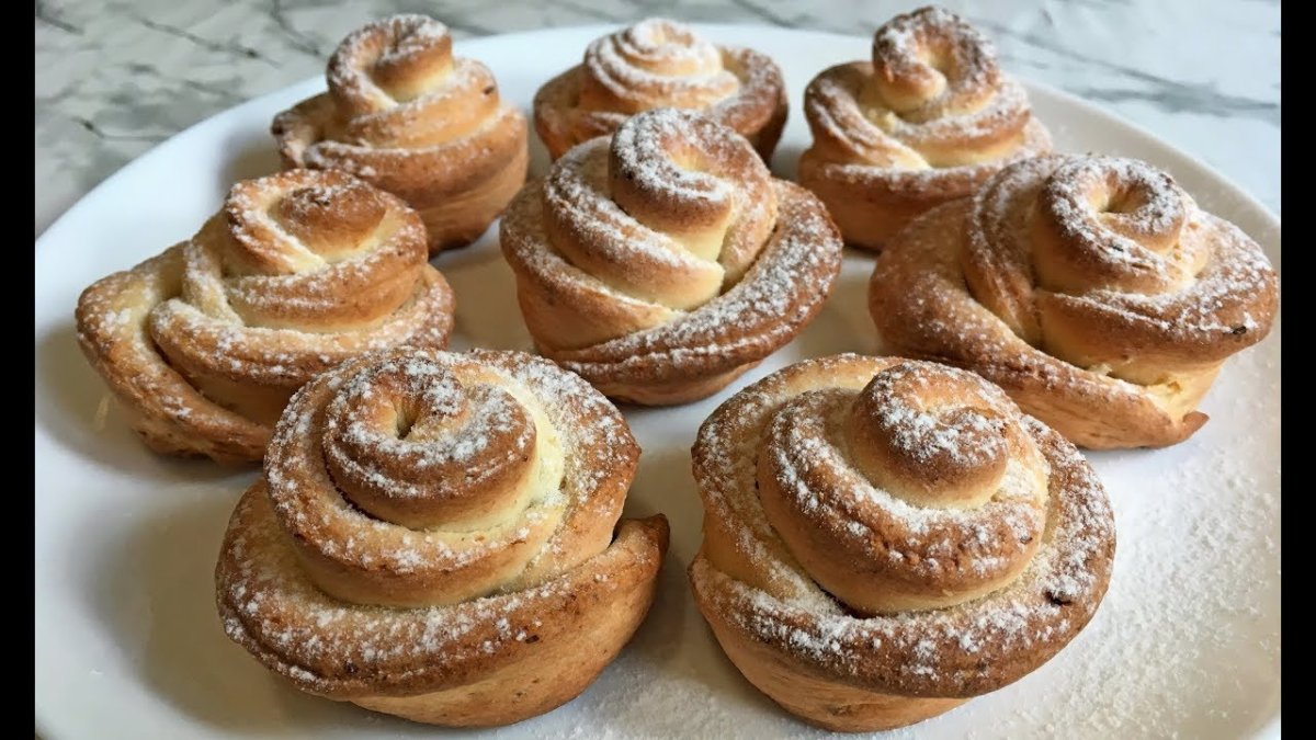 Плюшки с творогом и корицей