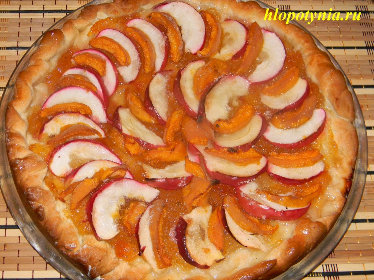 Яблочный пирог кусочек
