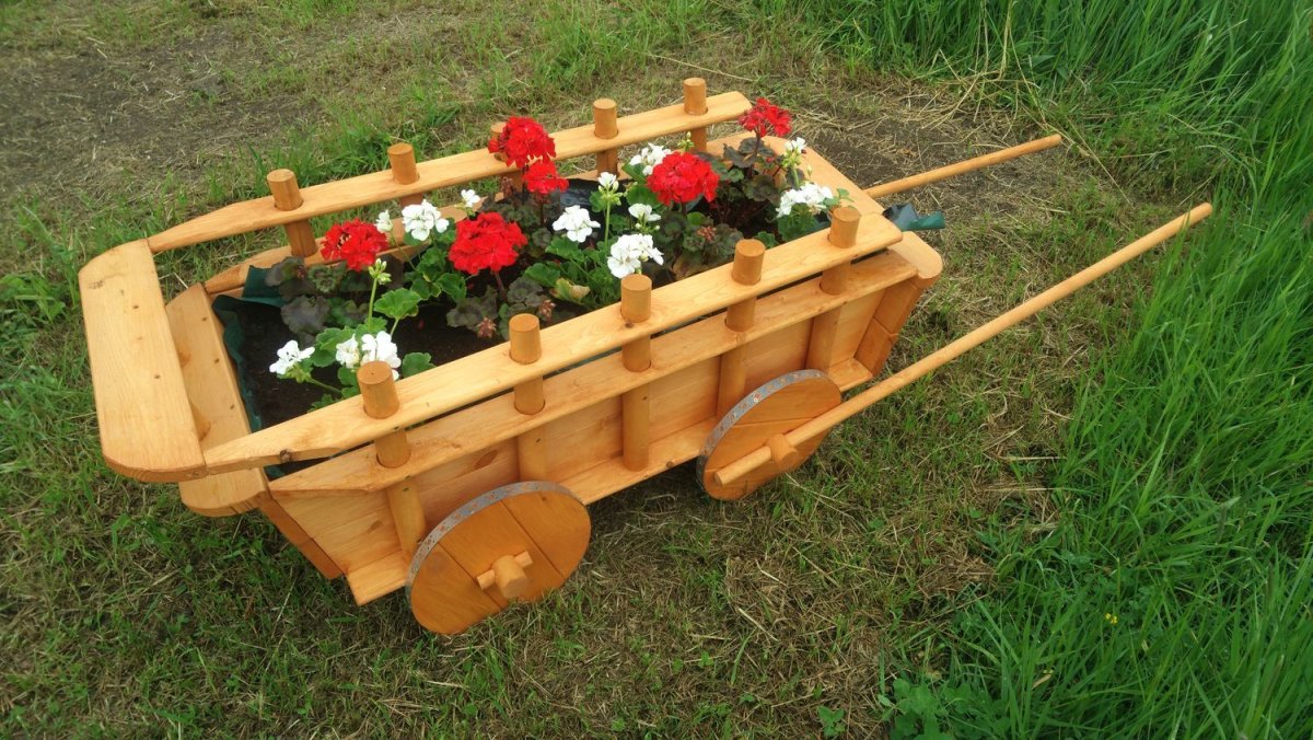 Лавочка из остатков бруса