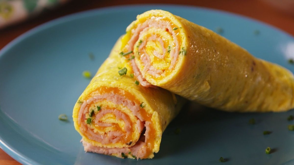 Яичные рулетики с начинкой