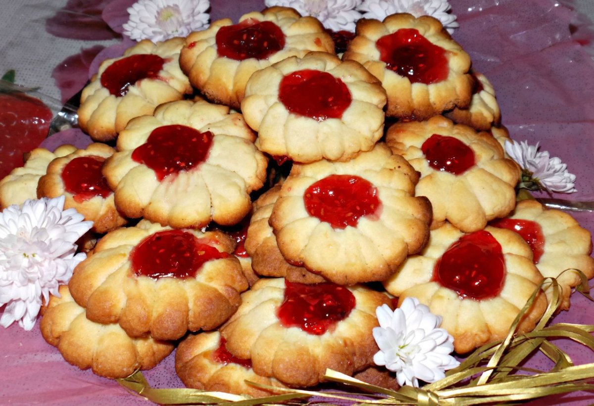 Печенье с желе в шоколаде