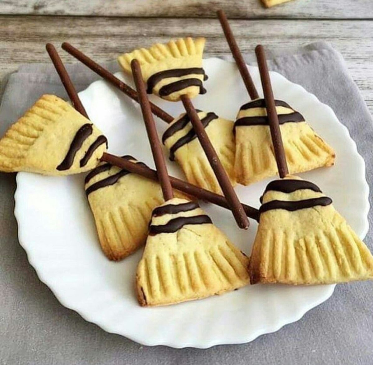 Chocolate Chip cookies Pinterest