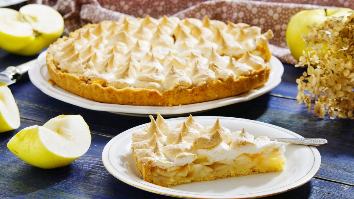 Выпечка с апельсиновым джемом