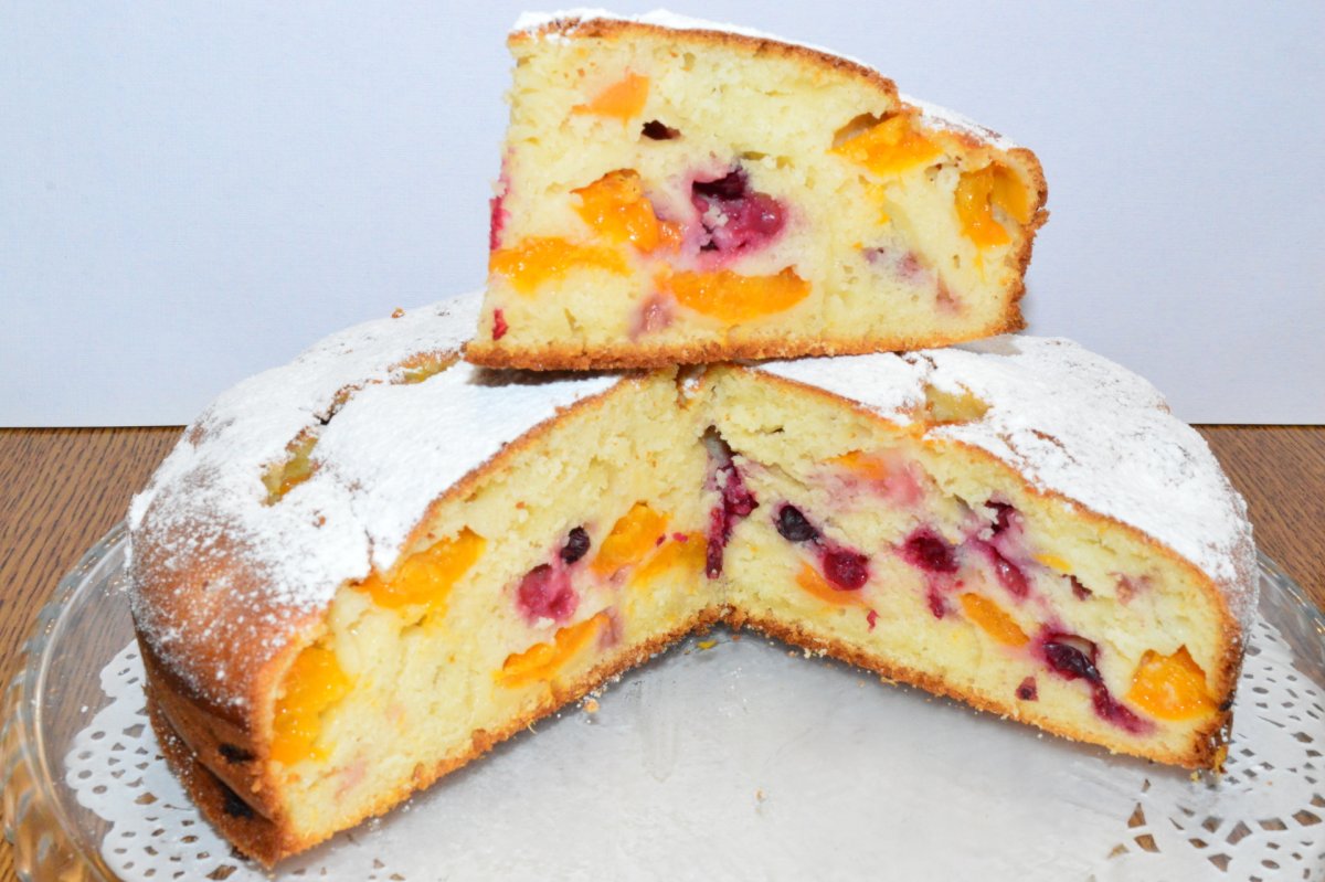 Пирог с черешней
