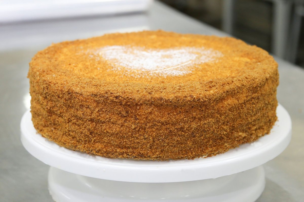 Медовый пирог с орехами