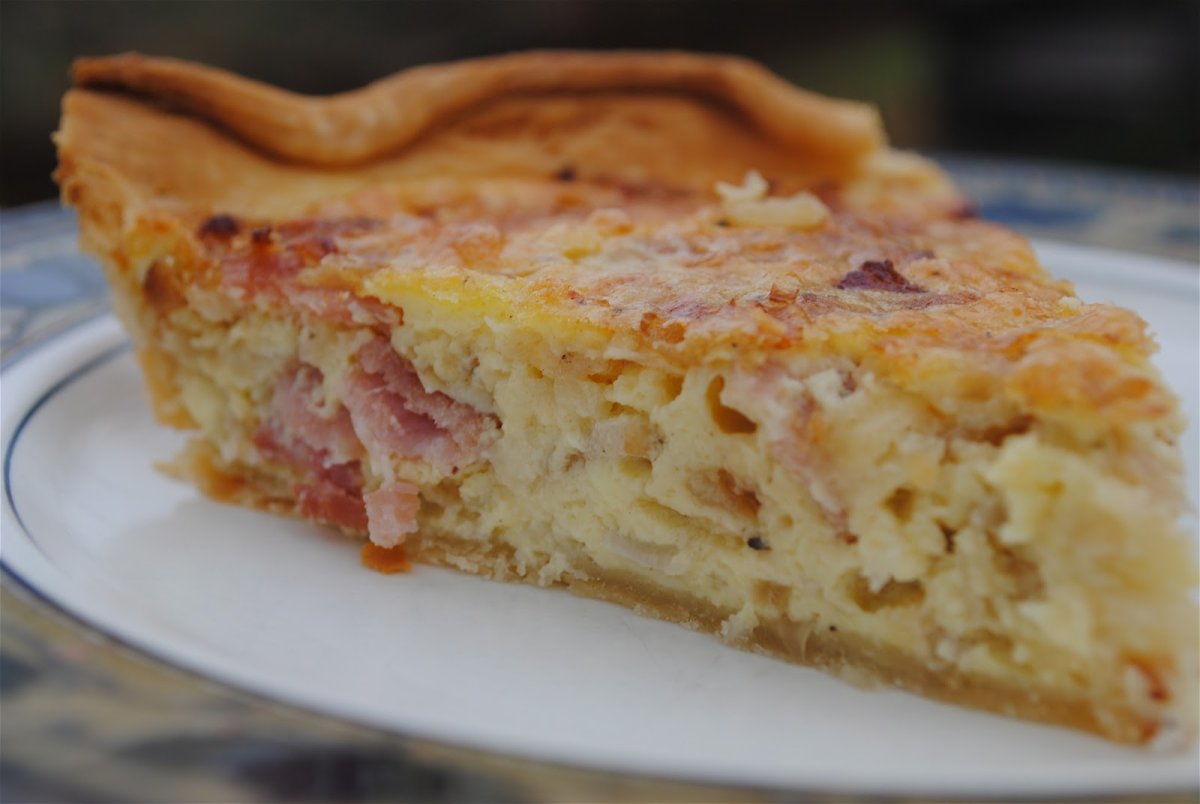 Пирог с зеленым луком и яйцом