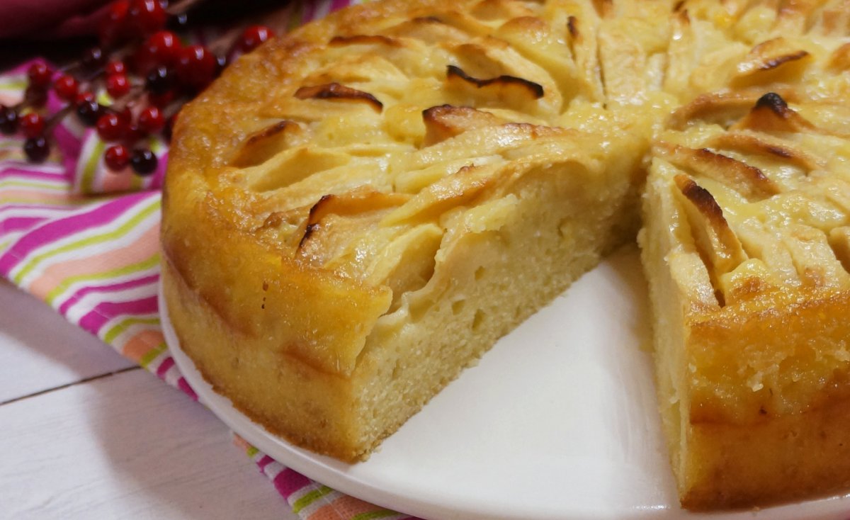 Заливной пирог с яблоками