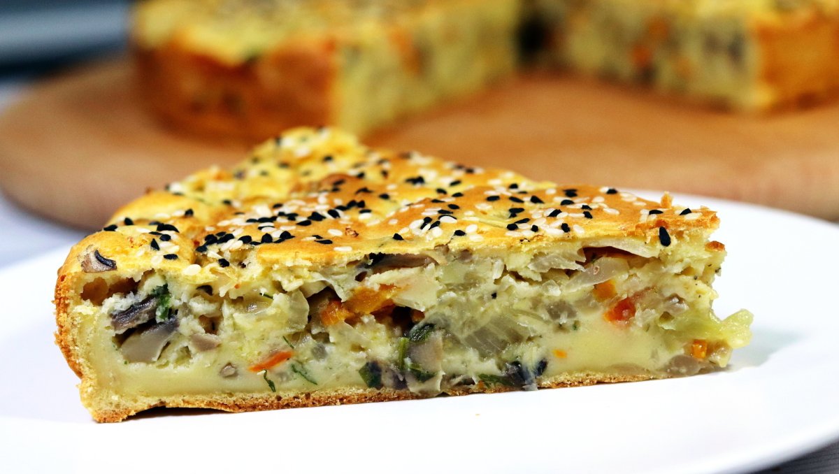 Пирог с капустой и грибами