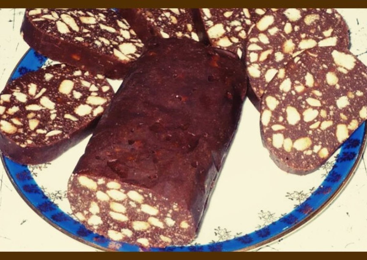 Рулет из печенья колбаска