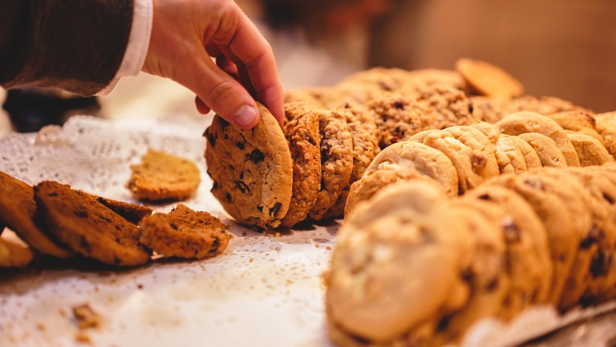 Bake cookies