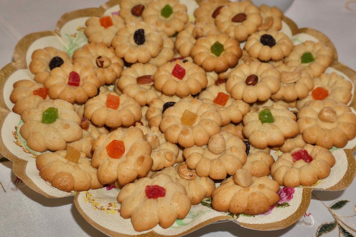 Печенье песочное Лакомка
