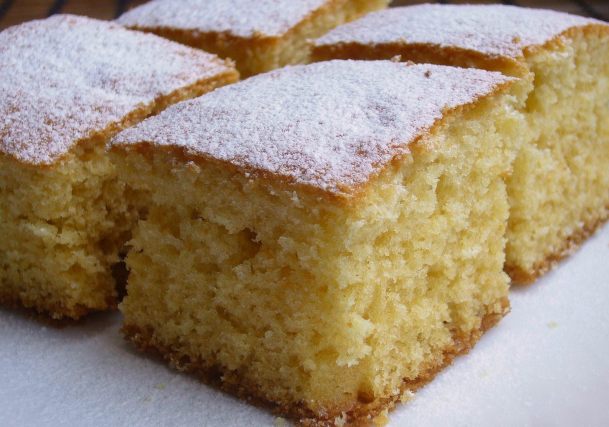 Пирог с персиками консервированными