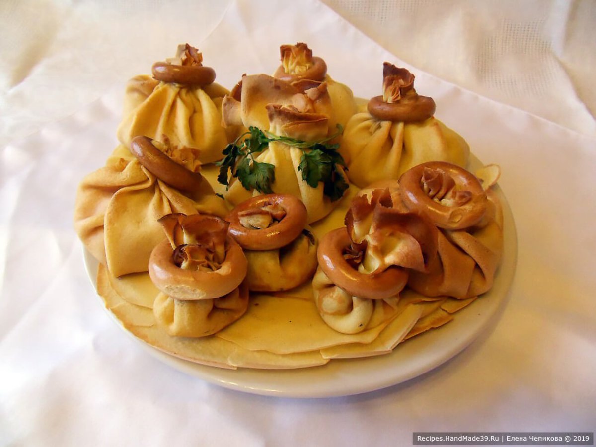 Блинные мешочки с абрикосами