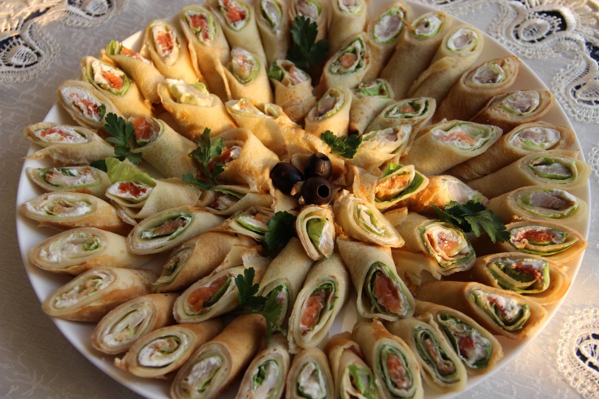 Закуска с блинчиками