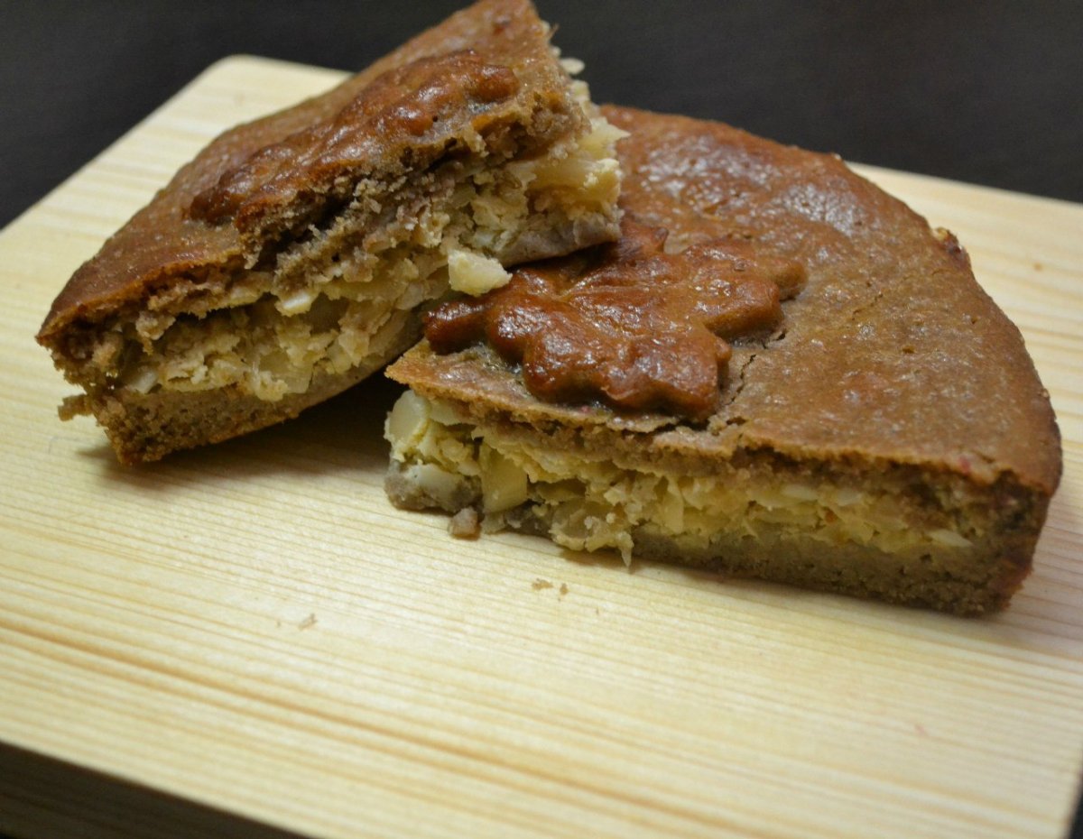 Пироги ржаные с капустой