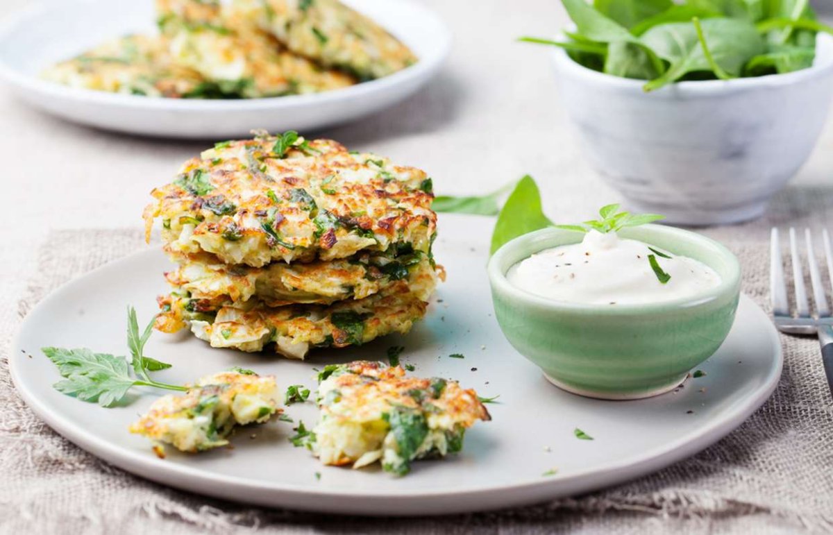 Капустные оладьи с сыром