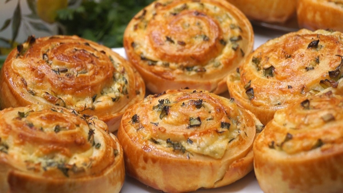 Выпечка с картошкой и грибами