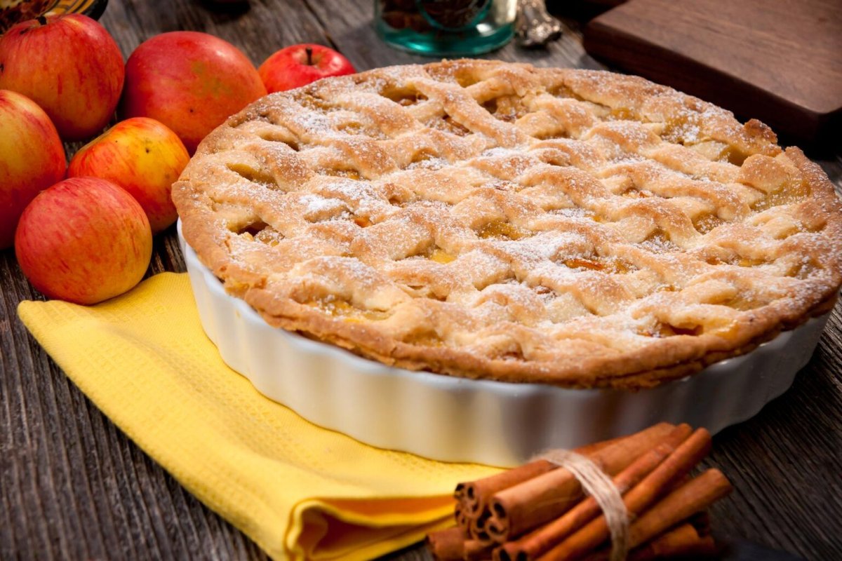 Яблочный пирог на сковородке