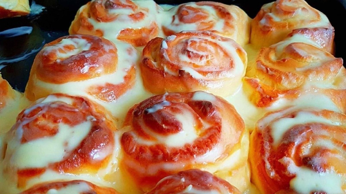 Пирог из сосисок и сыра