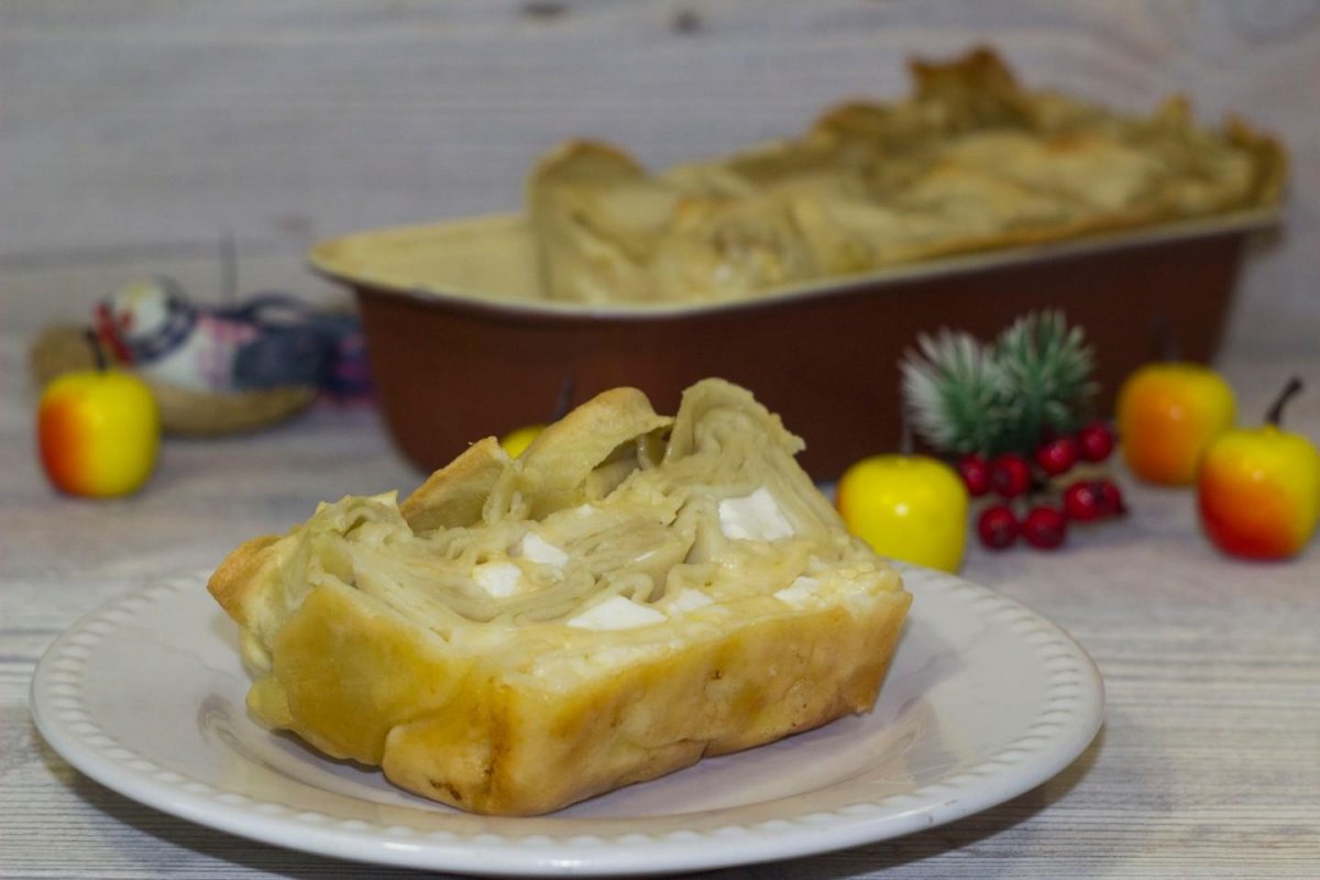 Ачма с помидорами и зеленью