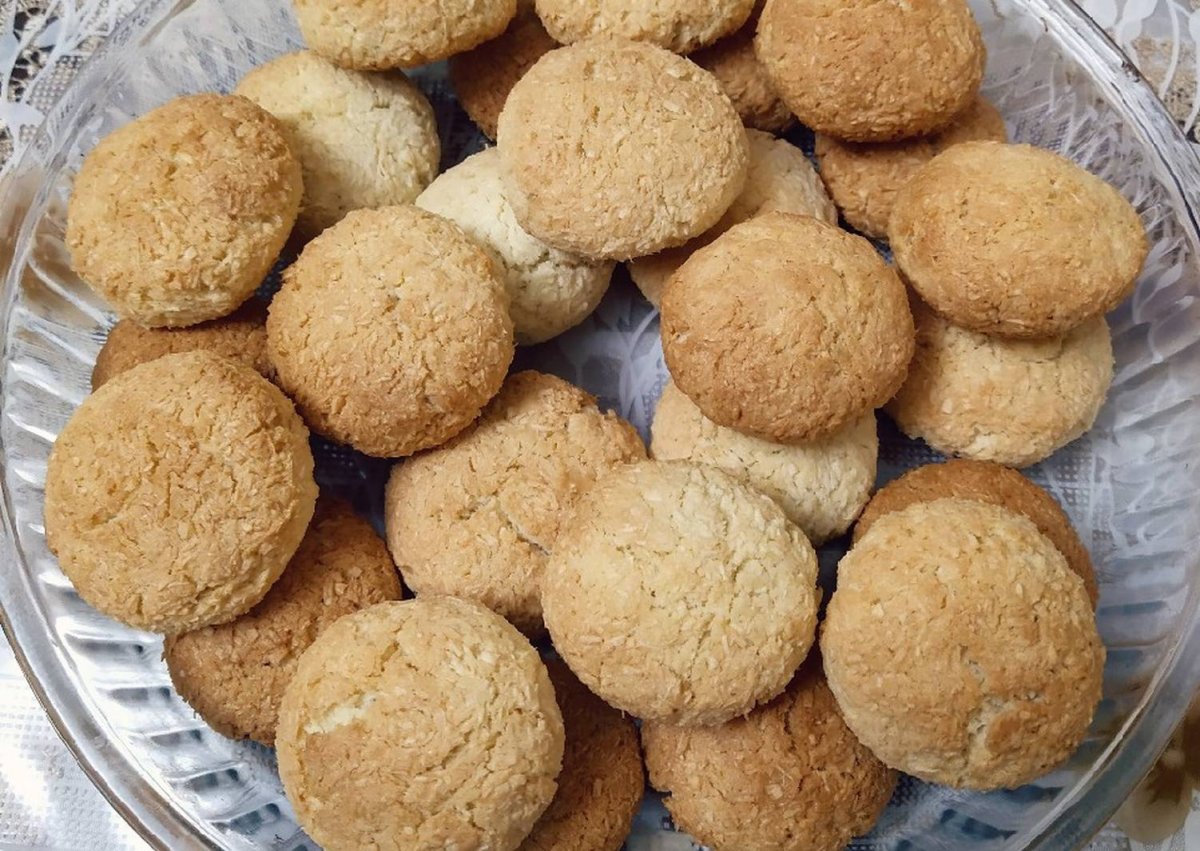 Печенье белое с кокосовой стружкой