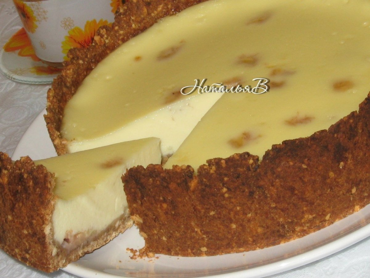 Торт с бананом и орехами