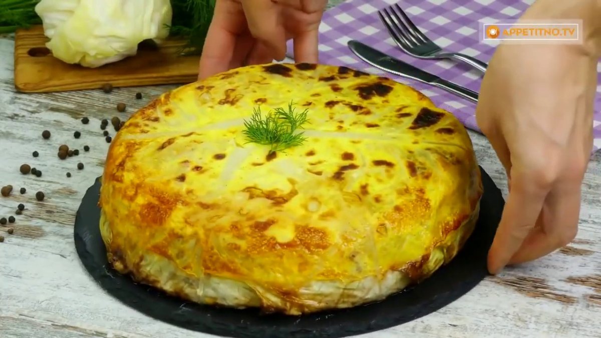 Ленивый пирог с капустой и яйцом
