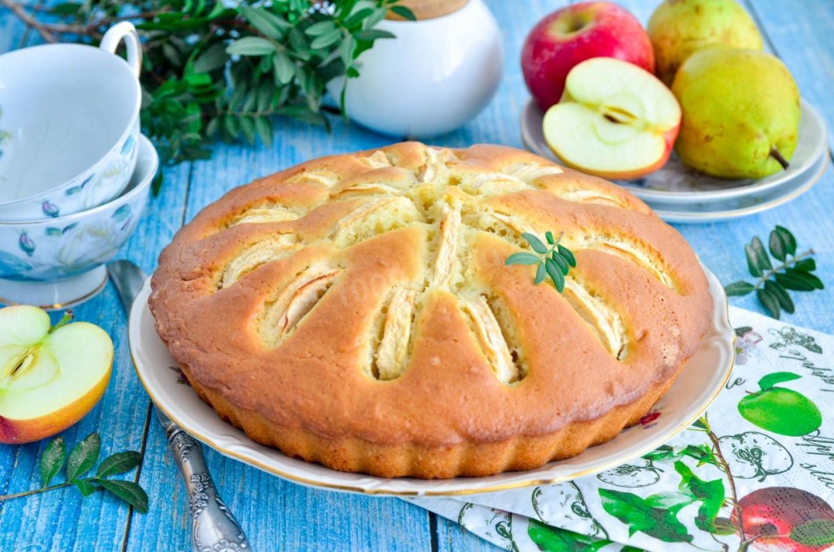 Пироги с изюмом на сметане