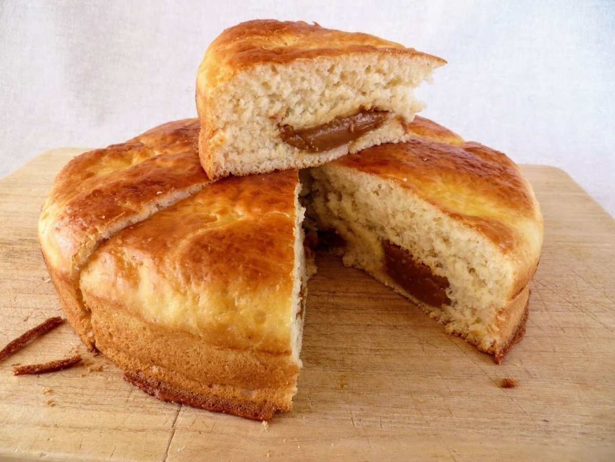 Пирог со сгущенкой