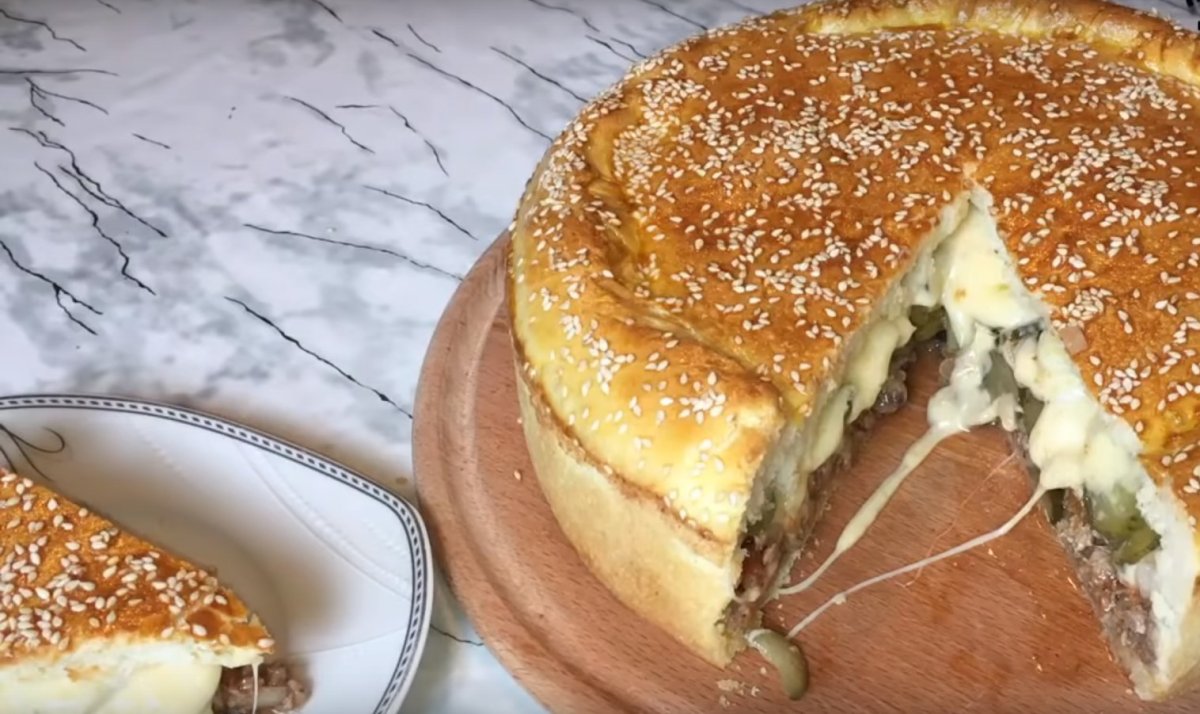 Мясной пирог чизбургер