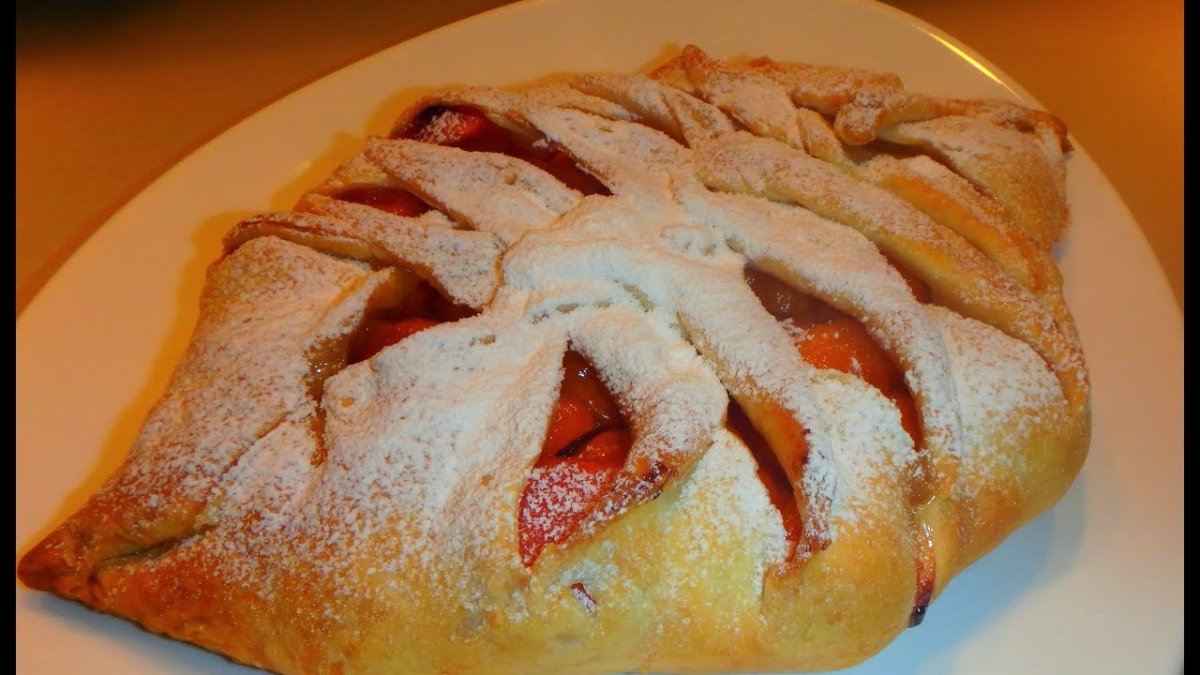 Пироие со сладкой начинкой