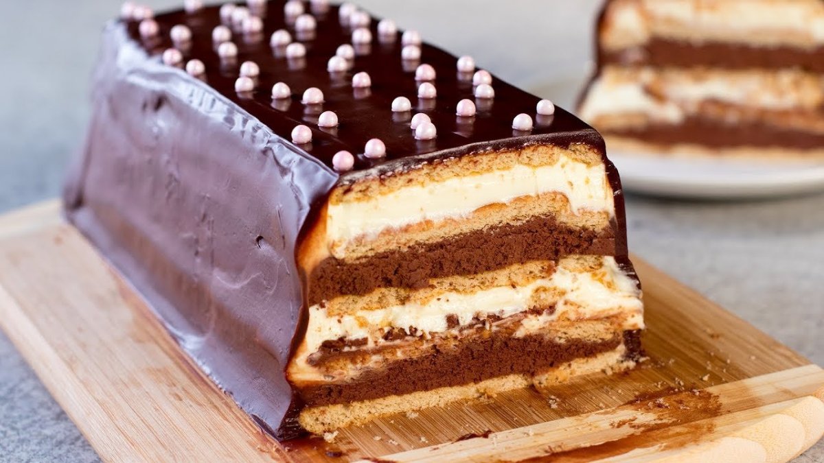 Пирог из печенья и сгущенки