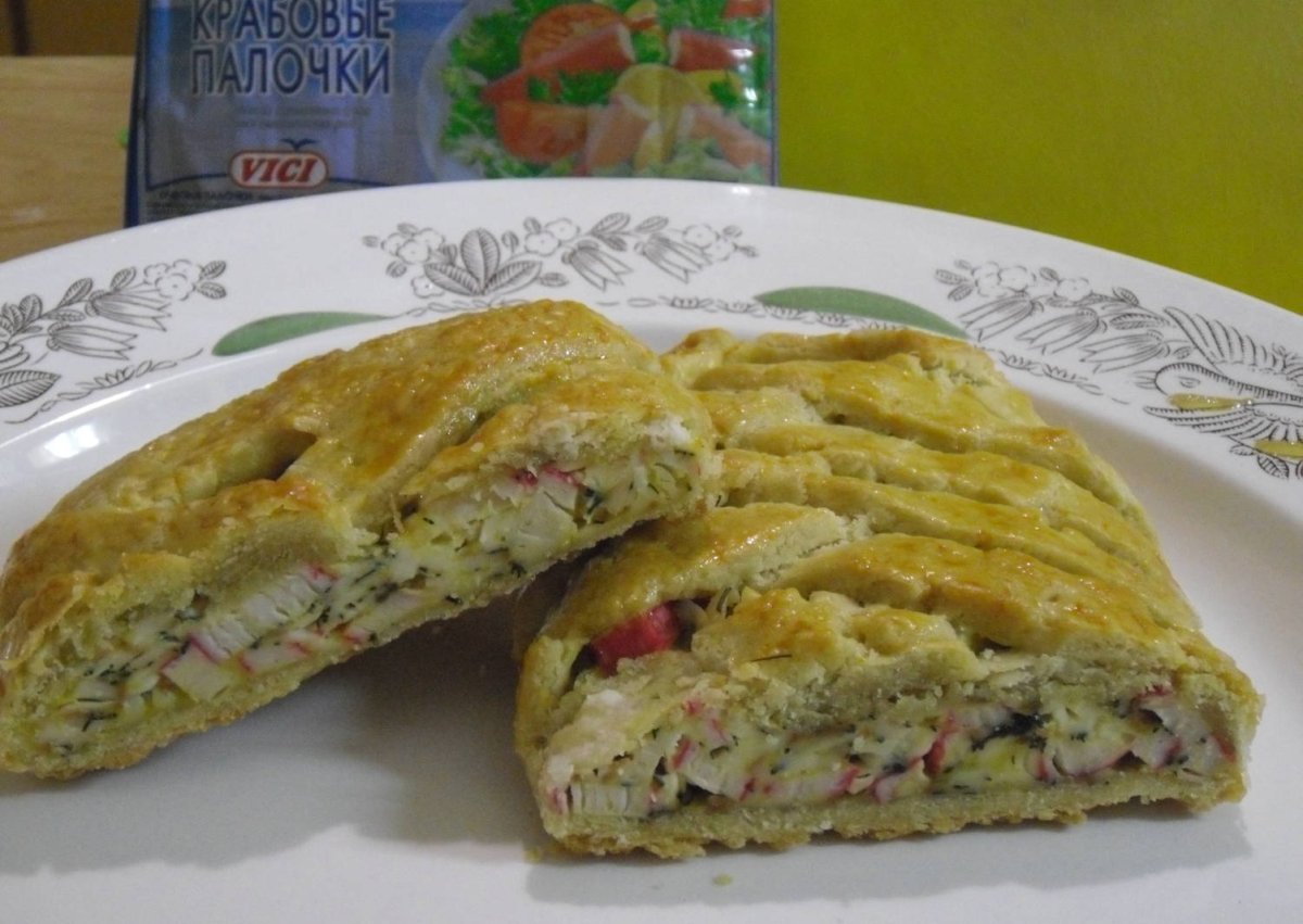 Пирожки с крабовыми палочками