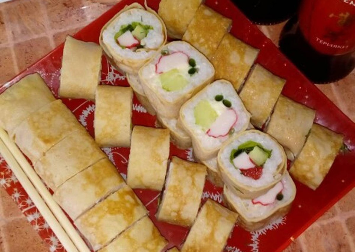 Роллы из блинов с начинкой