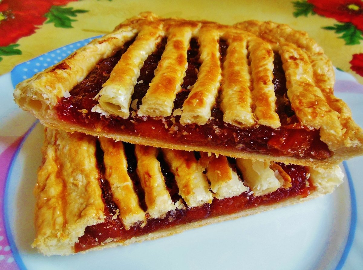 Пироие со сладкой начинкой