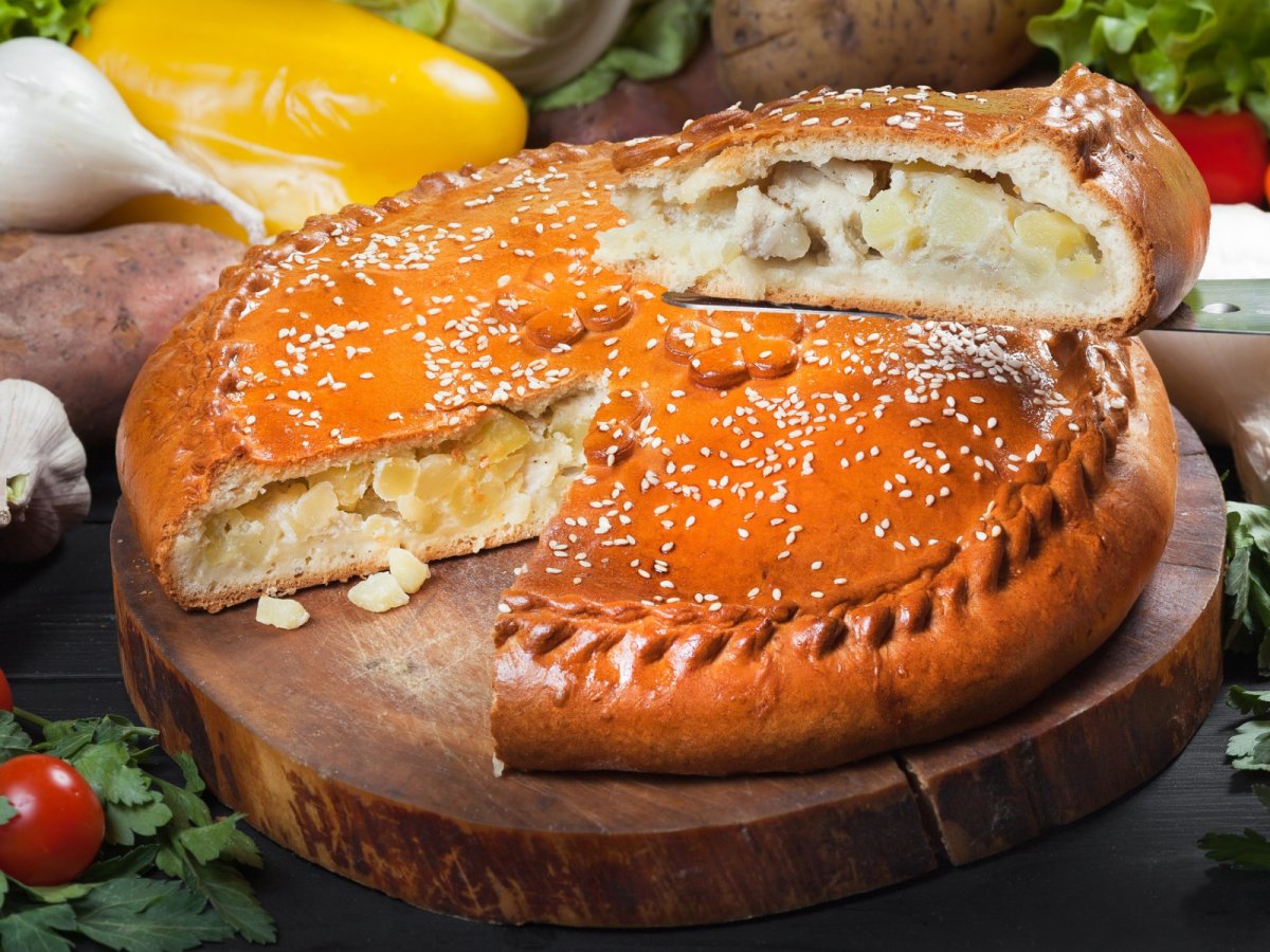Пироги с курицей и картошкой