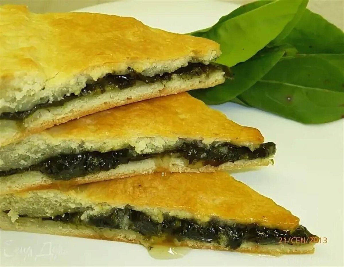 Рецепт пирога с щавелем в духовке из дрожжевого теста с фото пошагово