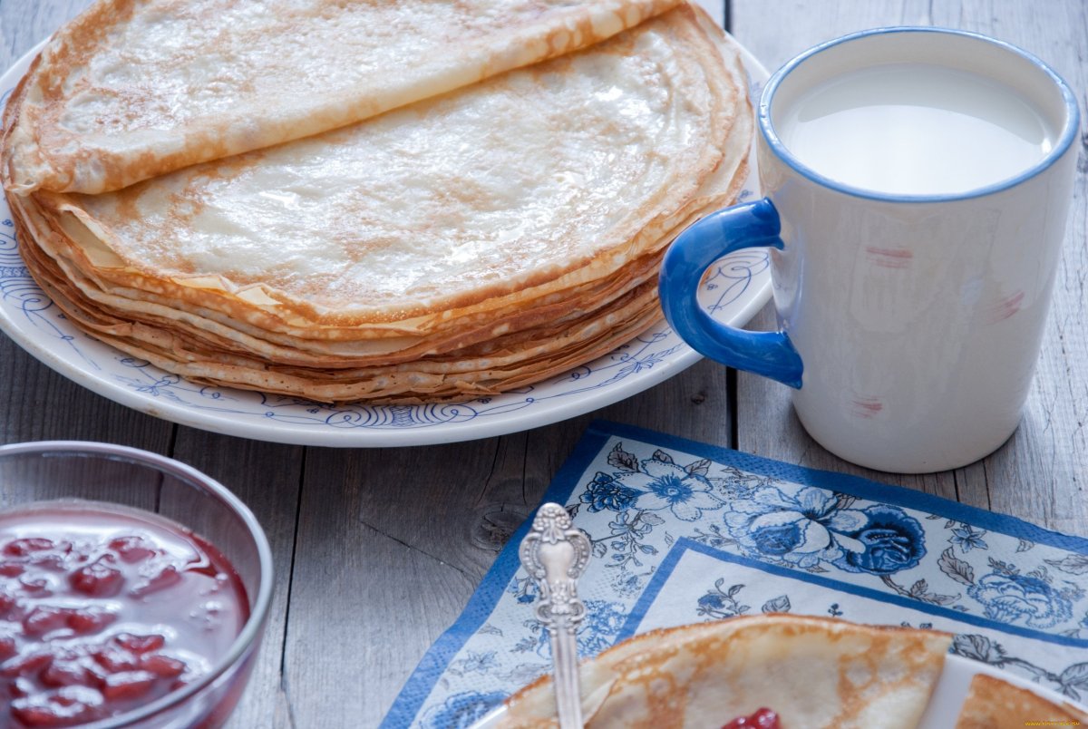 Блины с яблоком и корицей
