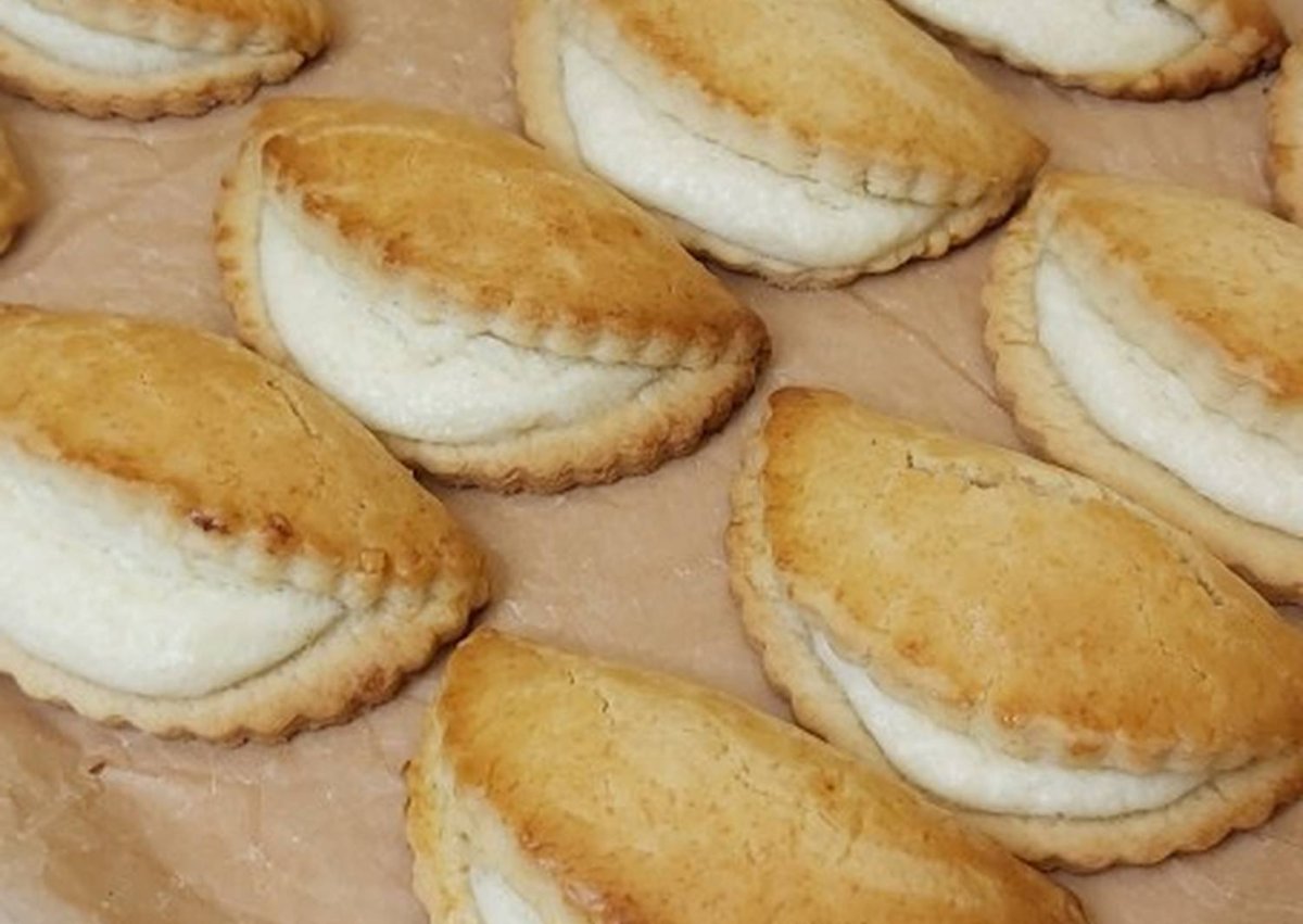 Песочный торт с грецкими орехами