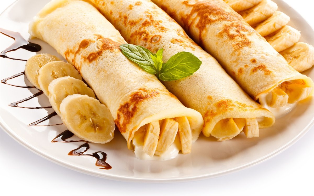 Блины с яблоком и корицей