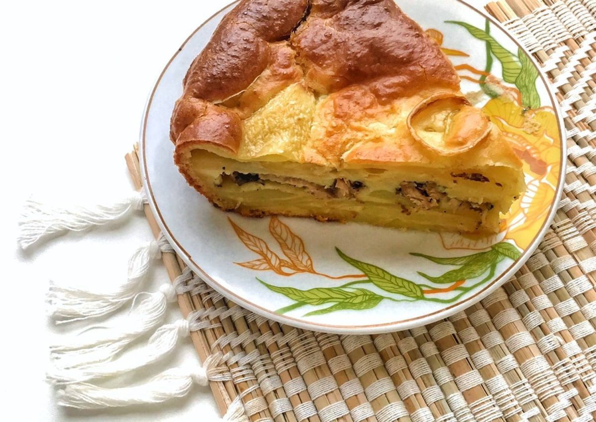 Пирог с консервами сайра