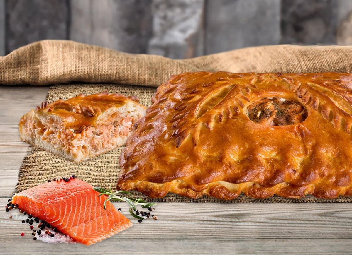 Заливной пирог с сайрой и картошкой