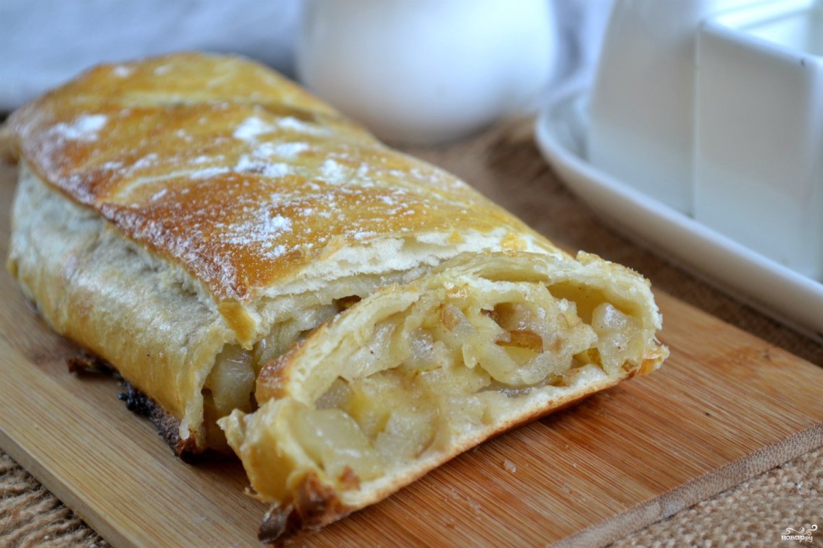 Кусок яблочного пирога